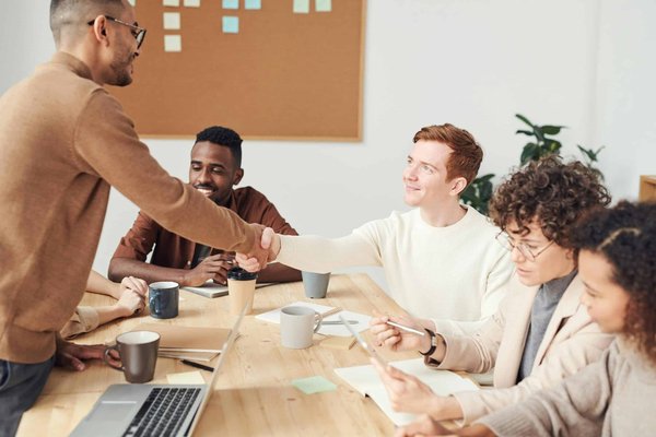 Quelles sont les meilleures pratiques pour la gestion des ressources humaines dans une multinationale ?